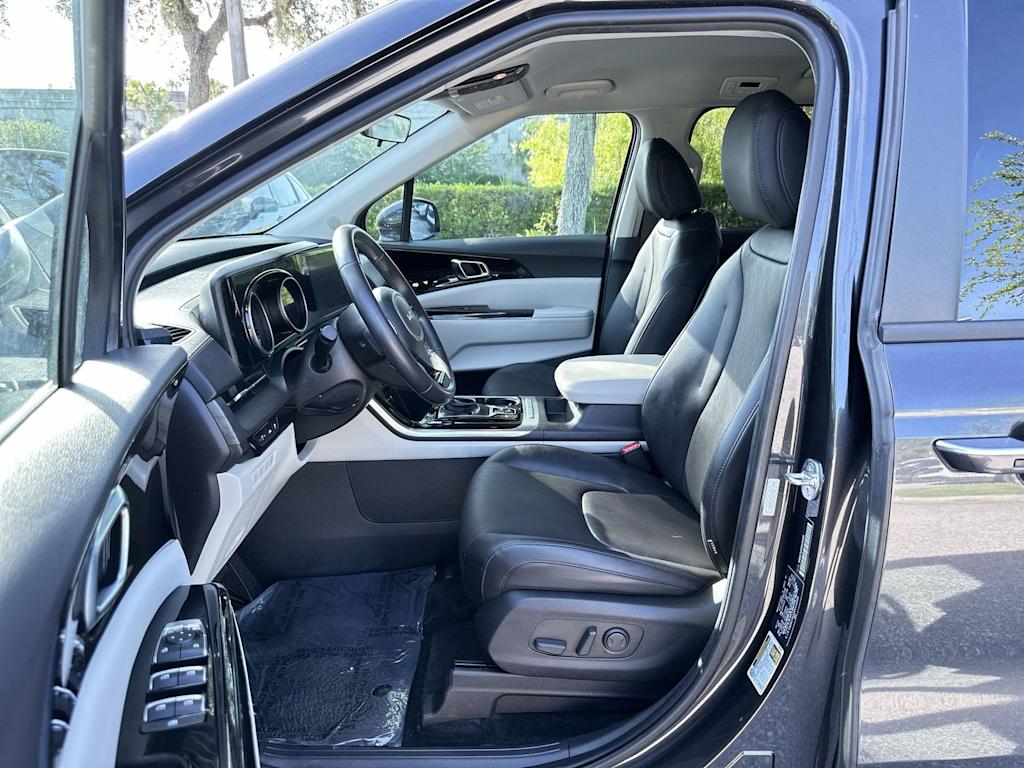 Thumbnail: 2024 Kia Carnival - 9
