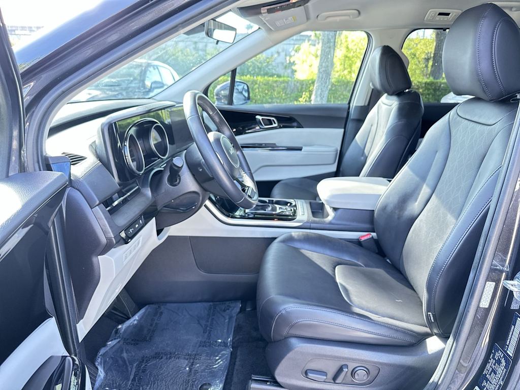 Thumbnail: 2024 Kia Carnival - 10