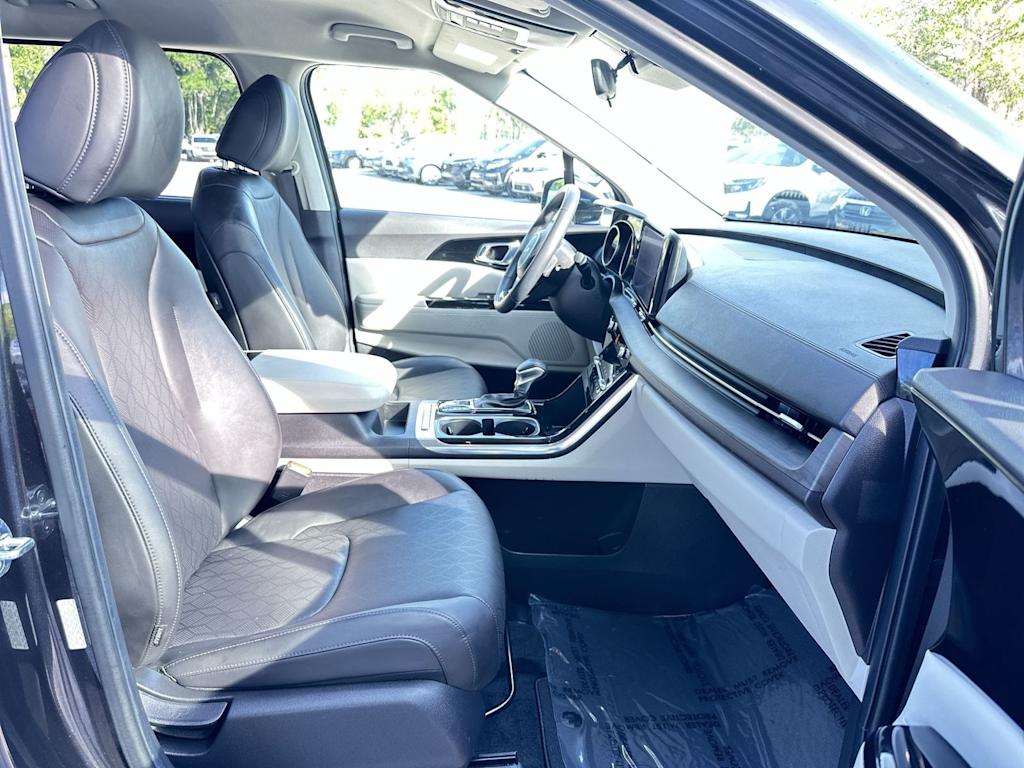 Thumbnail: 2024 Kia Carnival - 21