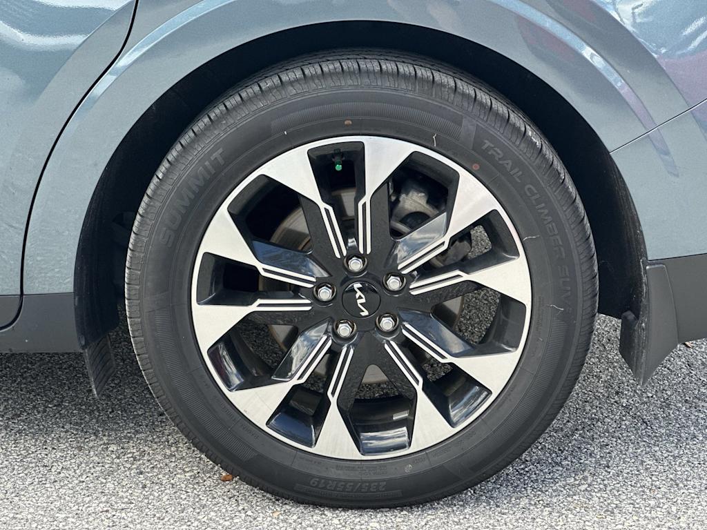 Thumbnail: 2024 Kia Carnival - 7