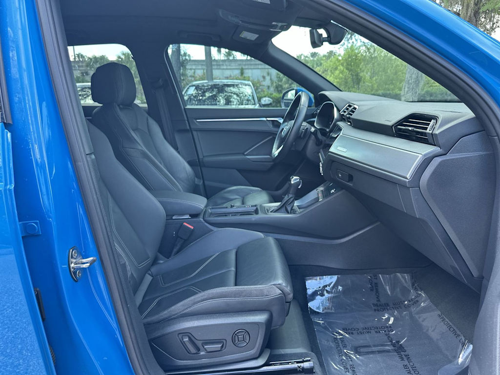 Thumbnail: 2021 Audi Q3 - 9