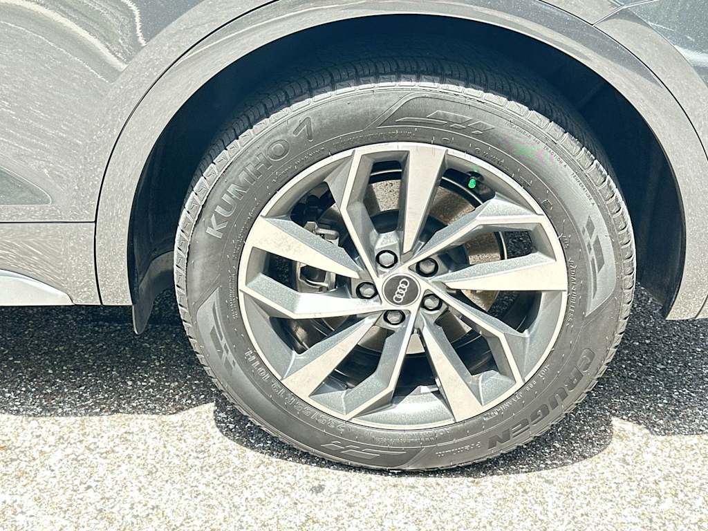 Thumbnail: 2022 Audi Q5 - 8