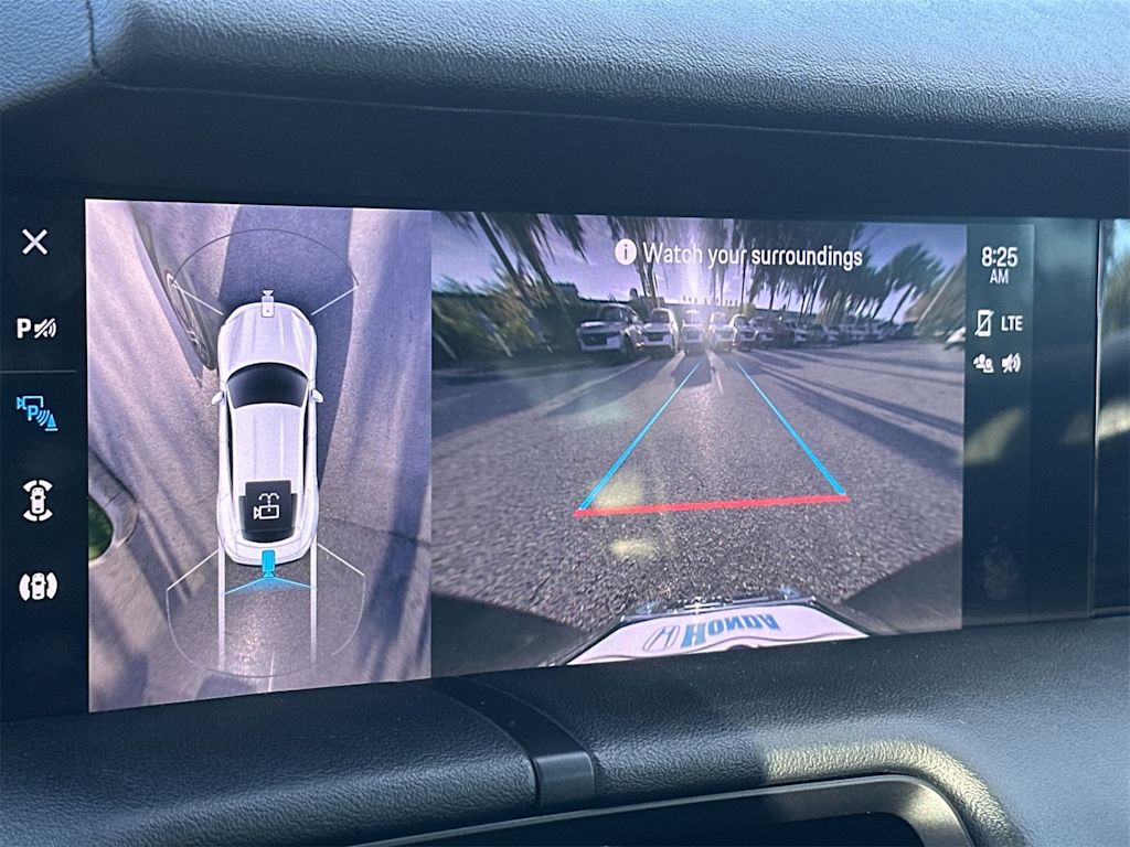 Thumbnail: 2021 Porsche Taycan - 12