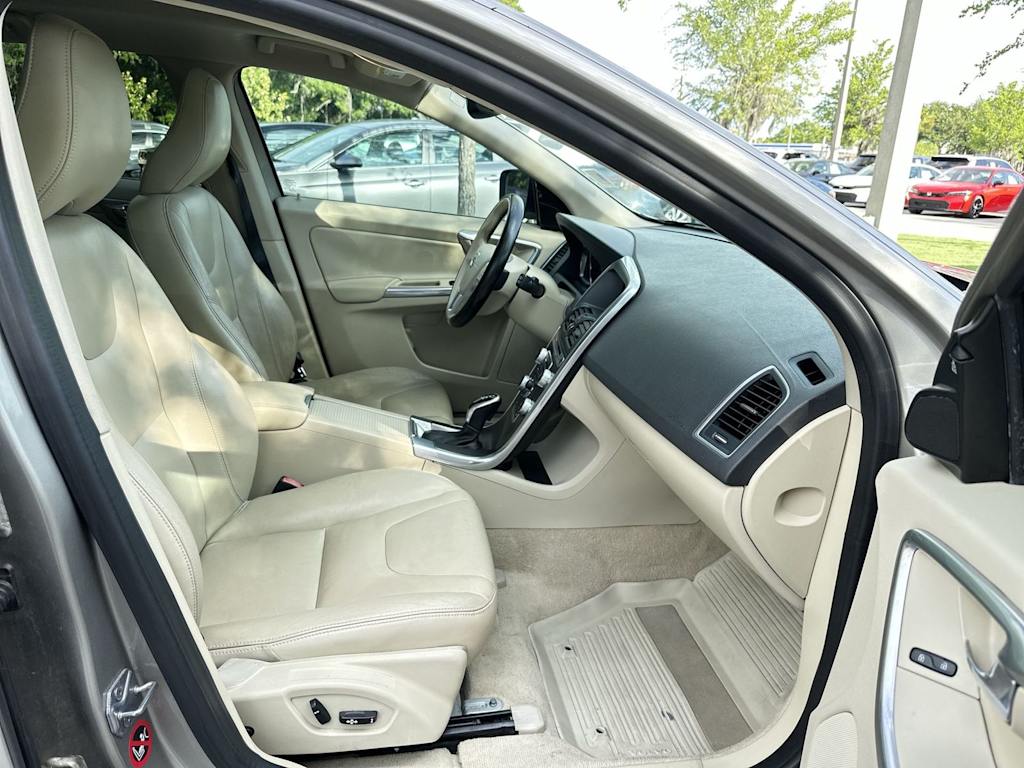 Thumbnail: 2016 Volvo XC60 - 20