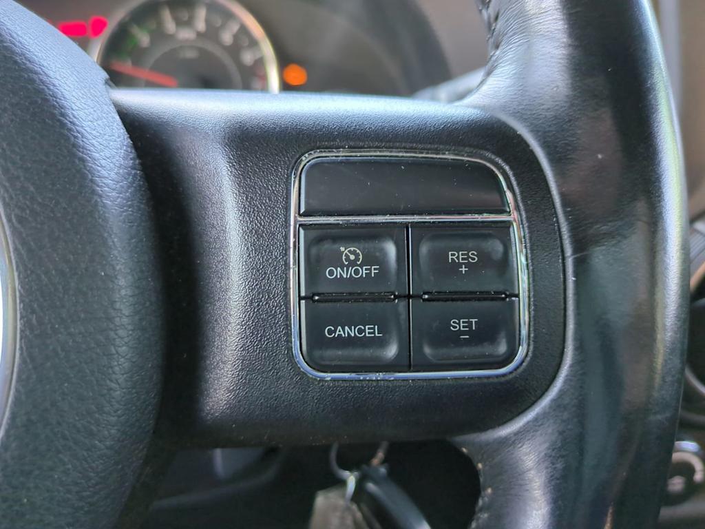 Thumbnail: 2015 Jeep Wrangler - 24