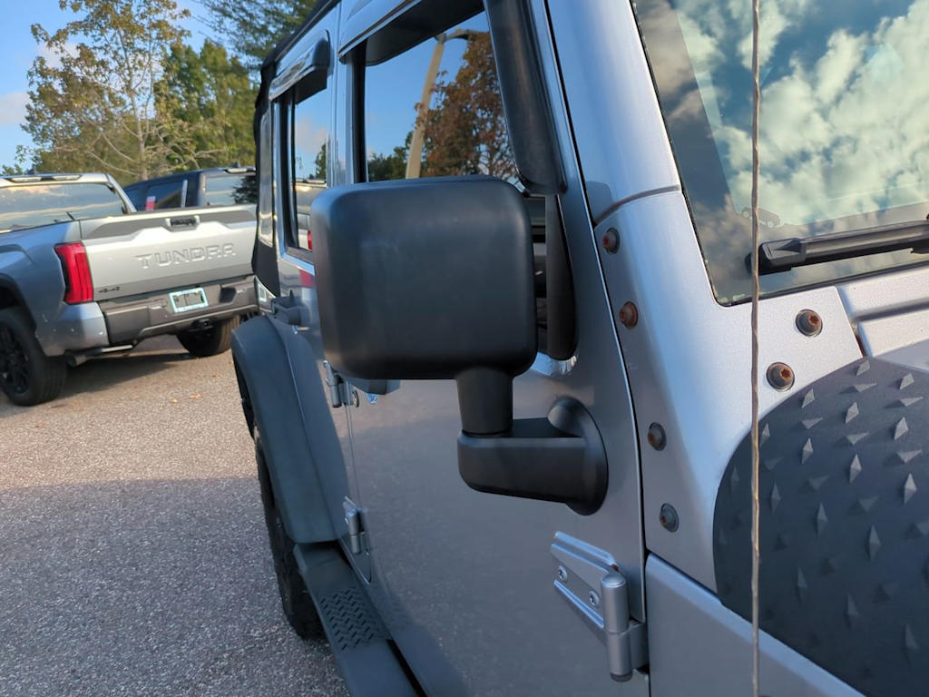 Thumbnail: 2015 Jeep Wrangler - 20