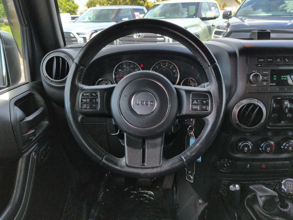 Thumbnail: 2017 Jeep Wrangler - 9