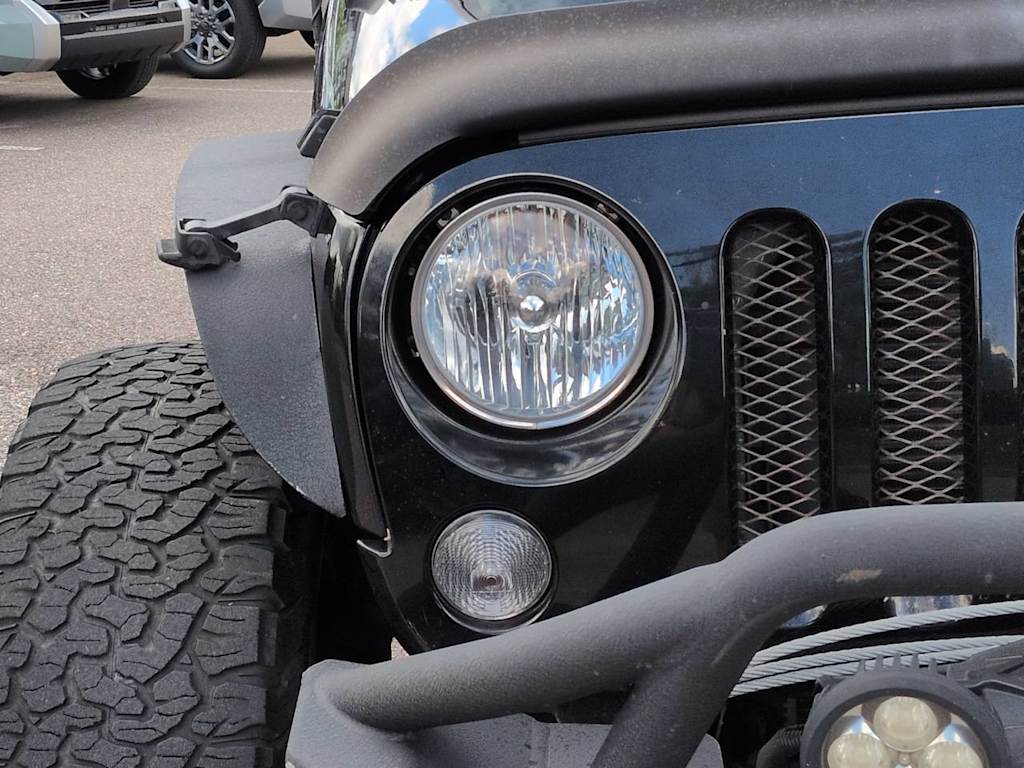 Thumbnail: 2018 Jeep Wrangler - 18