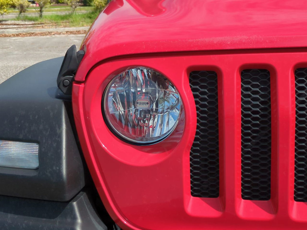 Thumbnail: 2019 Jeep Wrangler - 18