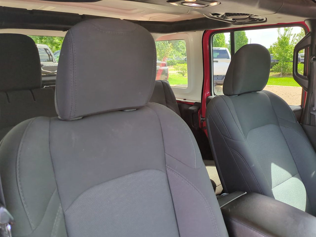 Thumbnail: 2019 Jeep Wrangler - 9