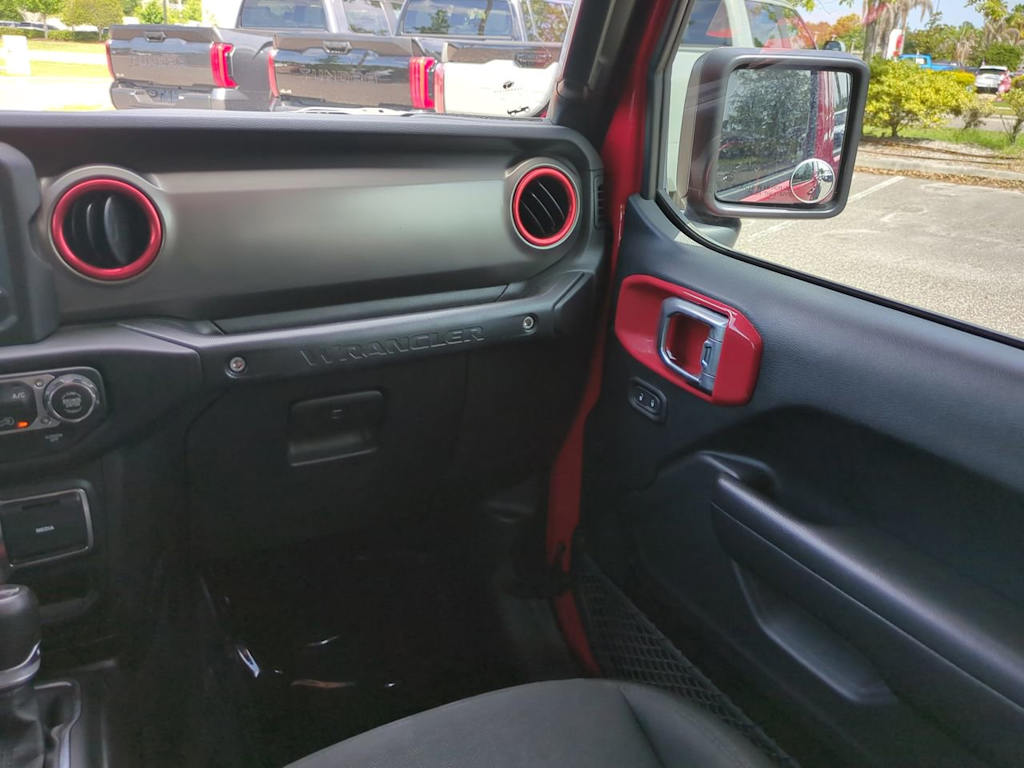 Thumbnail: 2019 Jeep Wrangler - 20