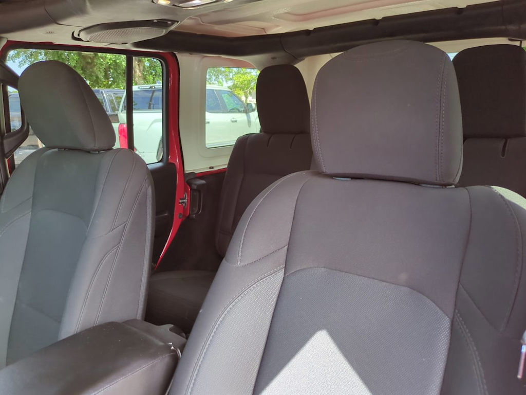 Thumbnail: 2019 Jeep Wrangler - 10