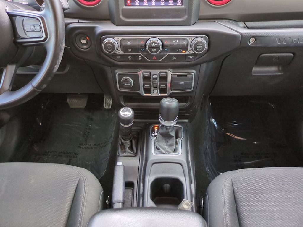 Thumbnail: 2019 Jeep Wrangler - 13