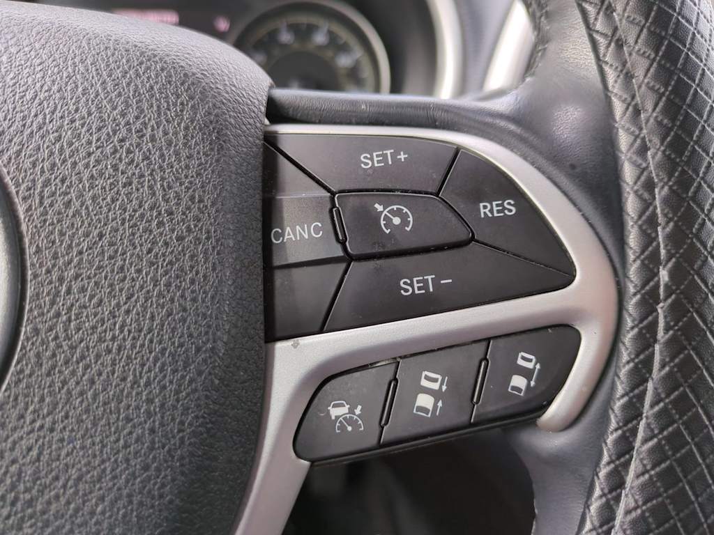 Thumbnail: 2014 Jeep Cherokee - 27