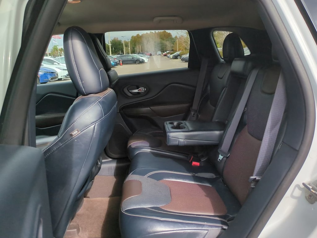 Thumbnail: 2014 Jeep Cherokee - 20