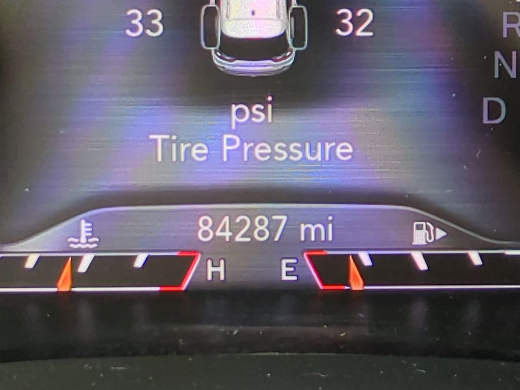 Thumbnail: 2019 Jeep Cherokee - 14