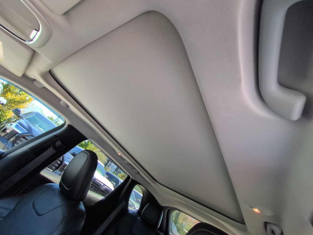 Thumbnail: 2021 Jeep Cherokee - 9