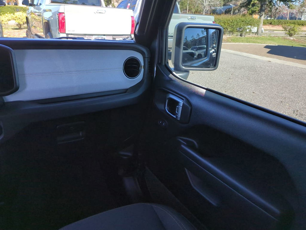 Thumbnail: 2025 Jeep Wrangler - 21