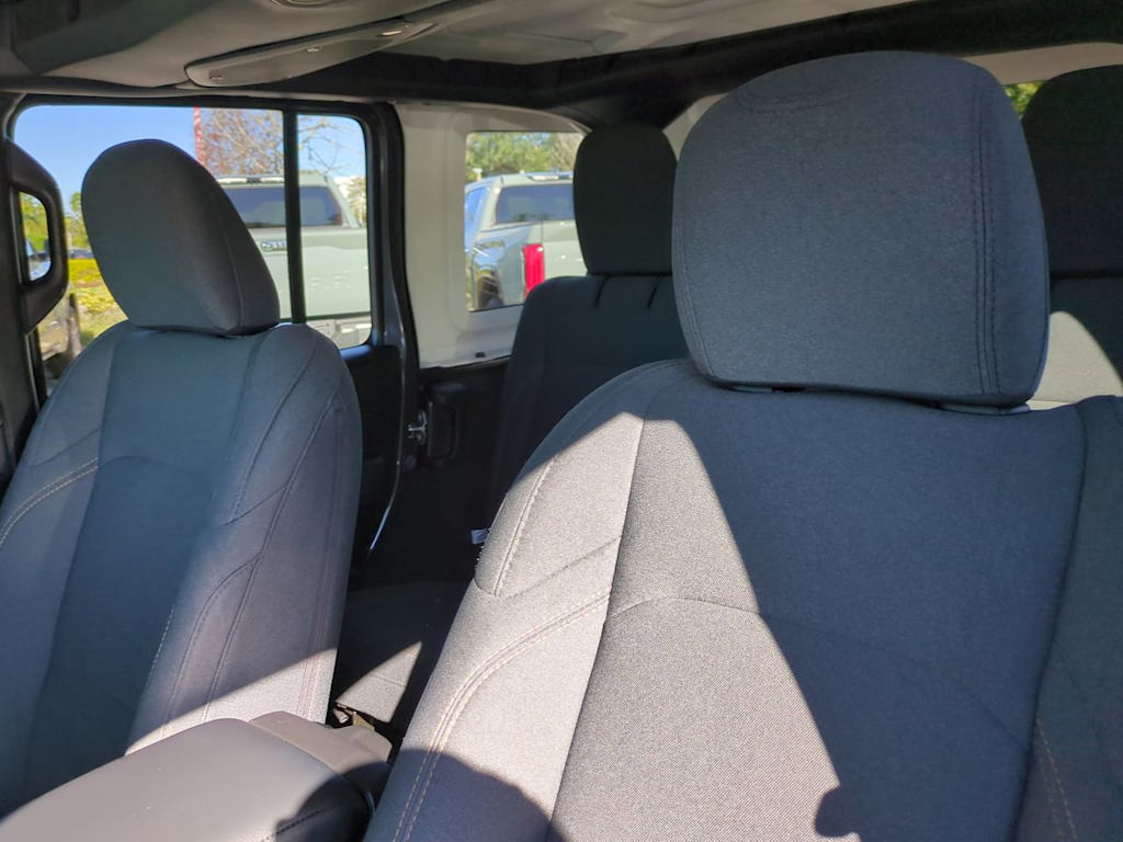 Thumbnail: 2025 Jeep Wrangler - 10