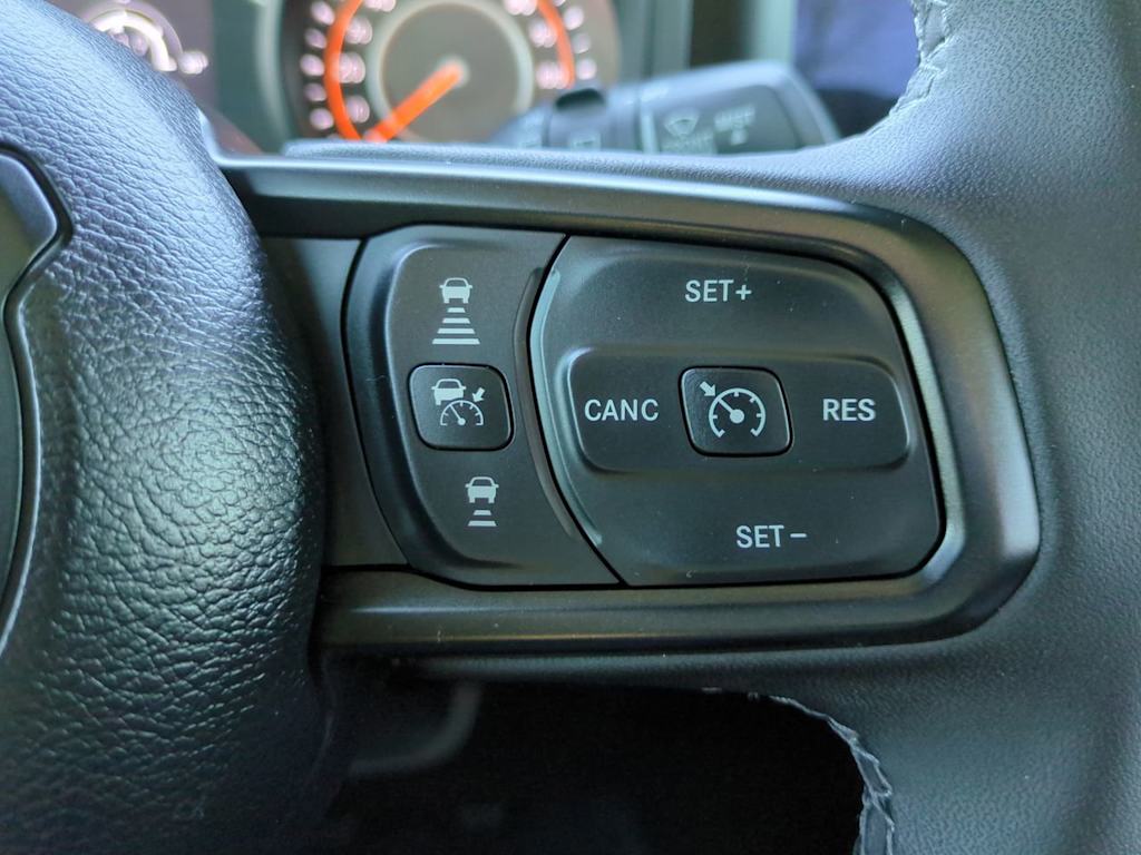 Thumbnail: 2025 Jeep Wrangler - 25