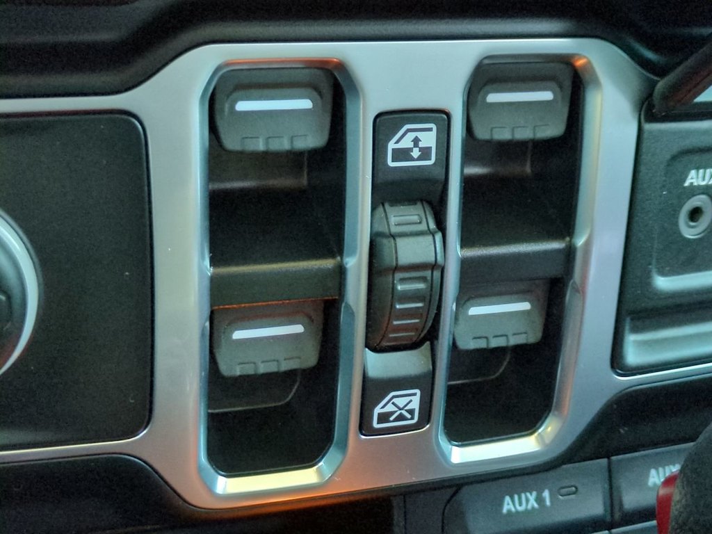 Thumbnail: 2025 Jeep Wrangler - 14