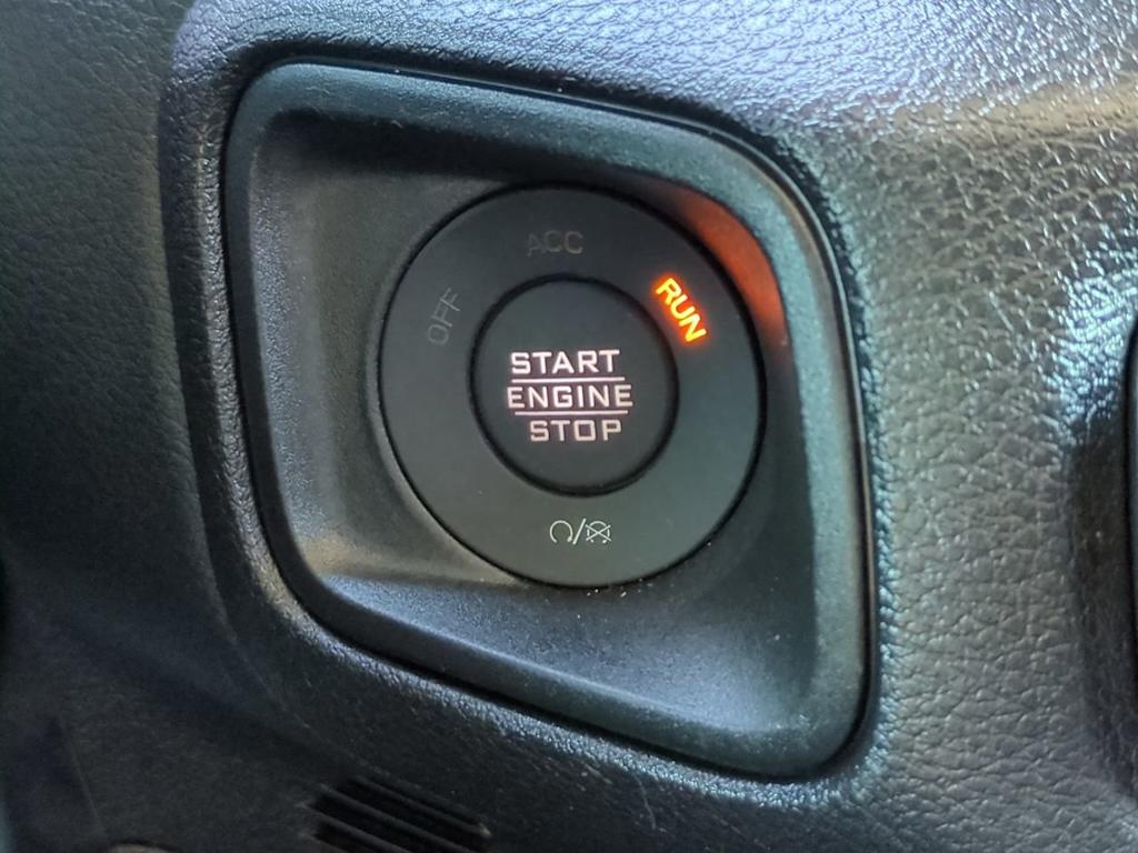 Thumbnail: 2025 Jeep Wrangler - 26