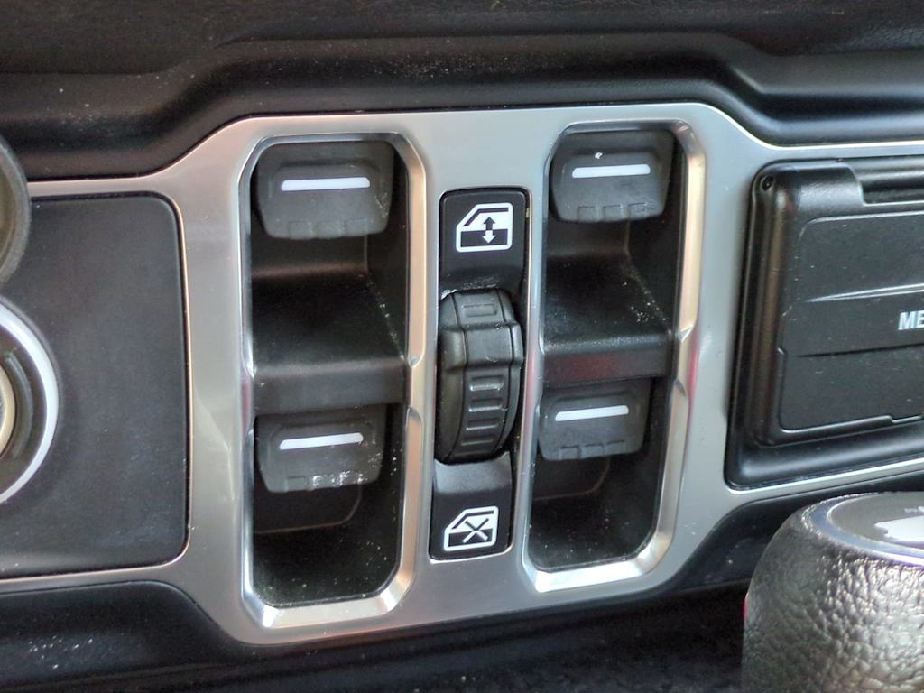 Thumbnail: 2024 Jeep Wrangler - 23