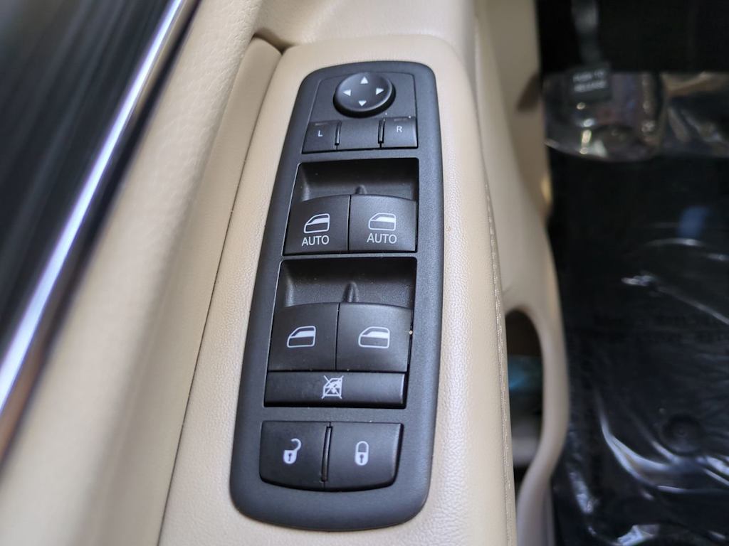 Thumbnail: 2022 Jeep Grand Cherokee - 26