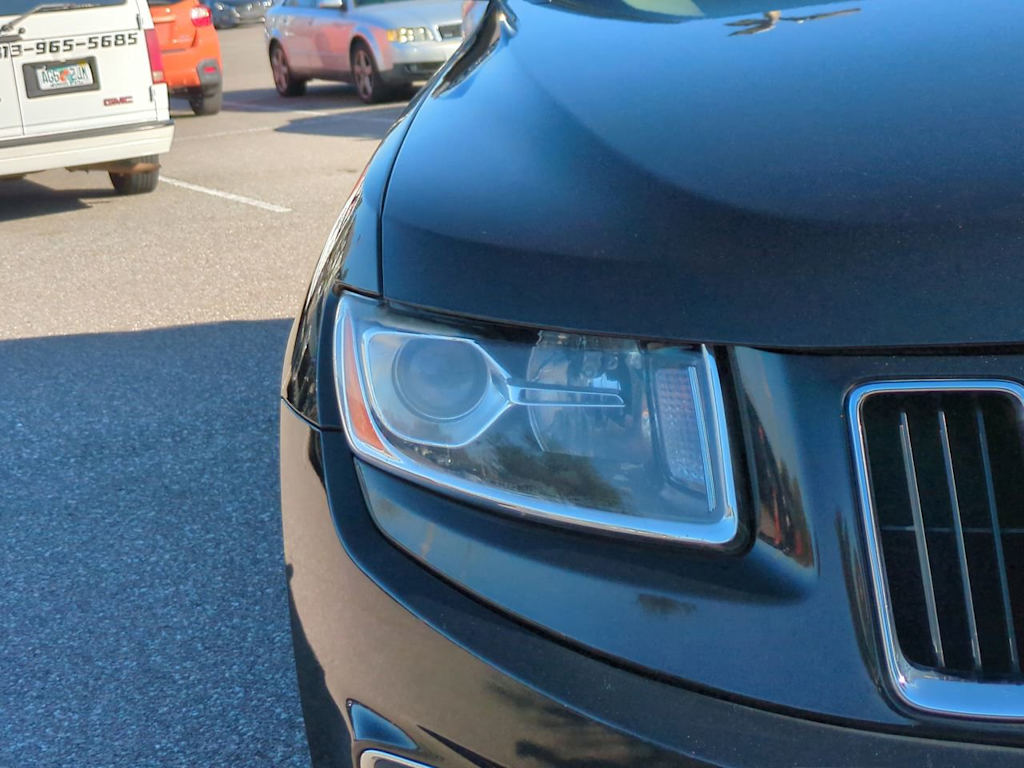 Thumbnail: 2015 Jeep Grand Cherokee - 18