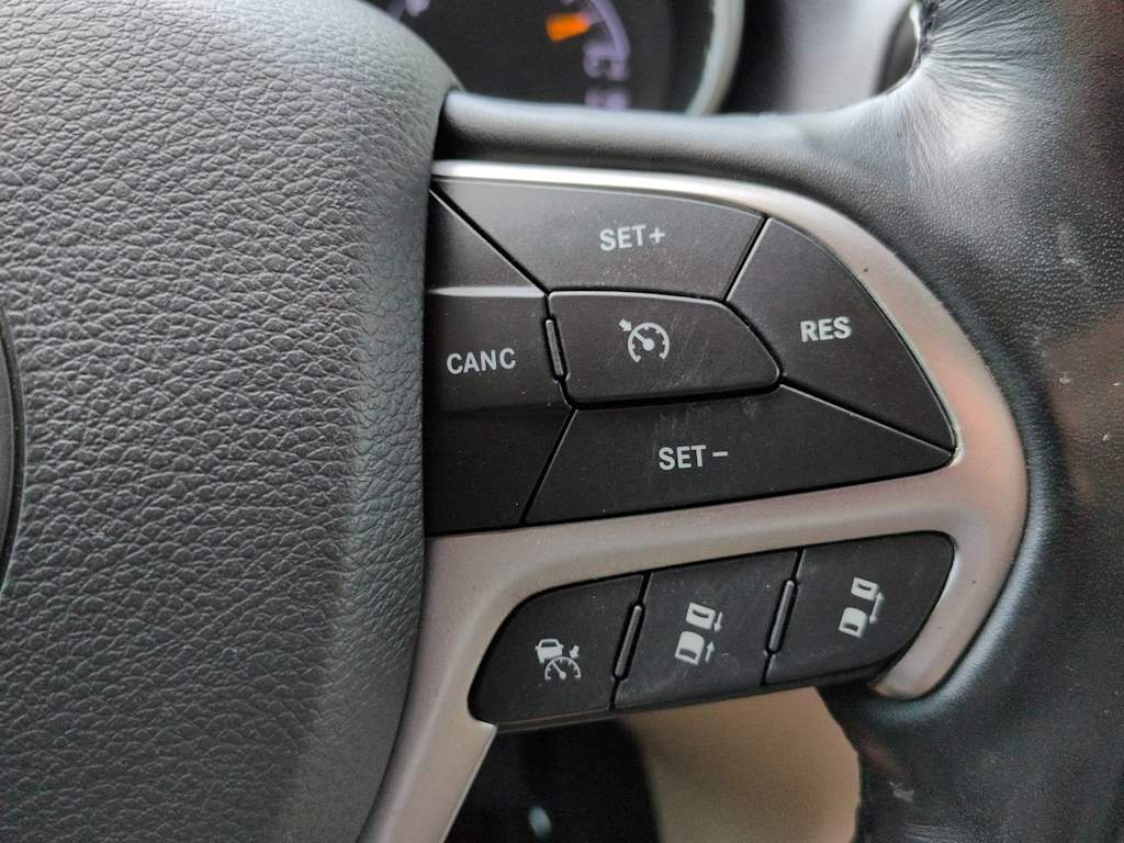 Thumbnail: 2021 Jeep Grand Cherokee - 28