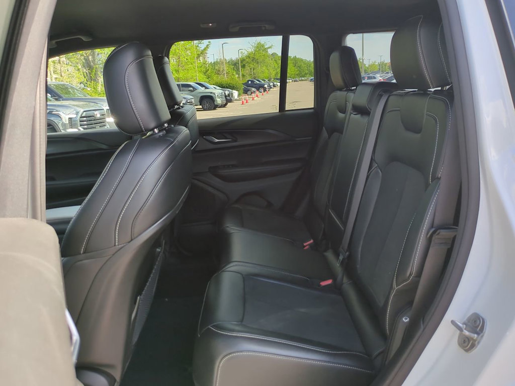 Thumbnail: 2025 Jeep Grand Cherokee - 11