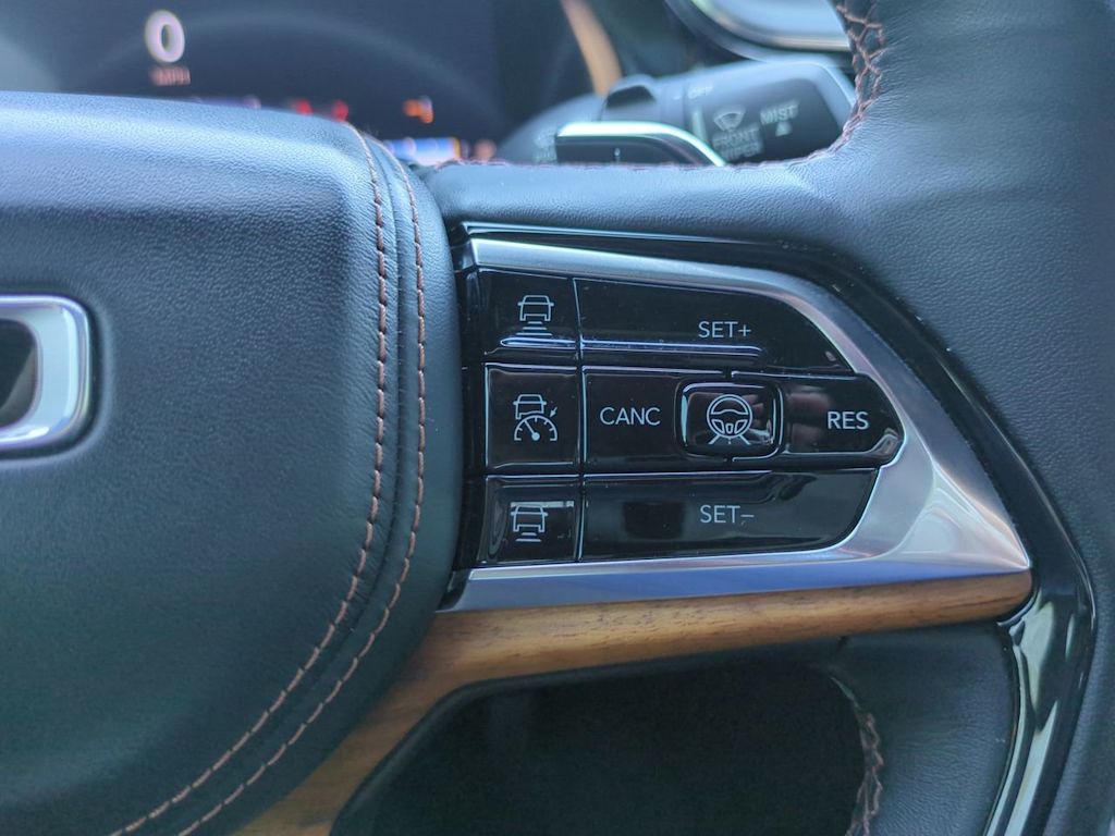Thumbnail: 2022 Jeep Grand Cherokee - 26