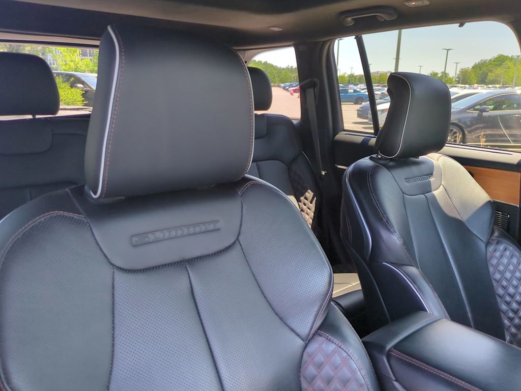Thumbnail: 2022 Jeep Grand Cherokee - 9