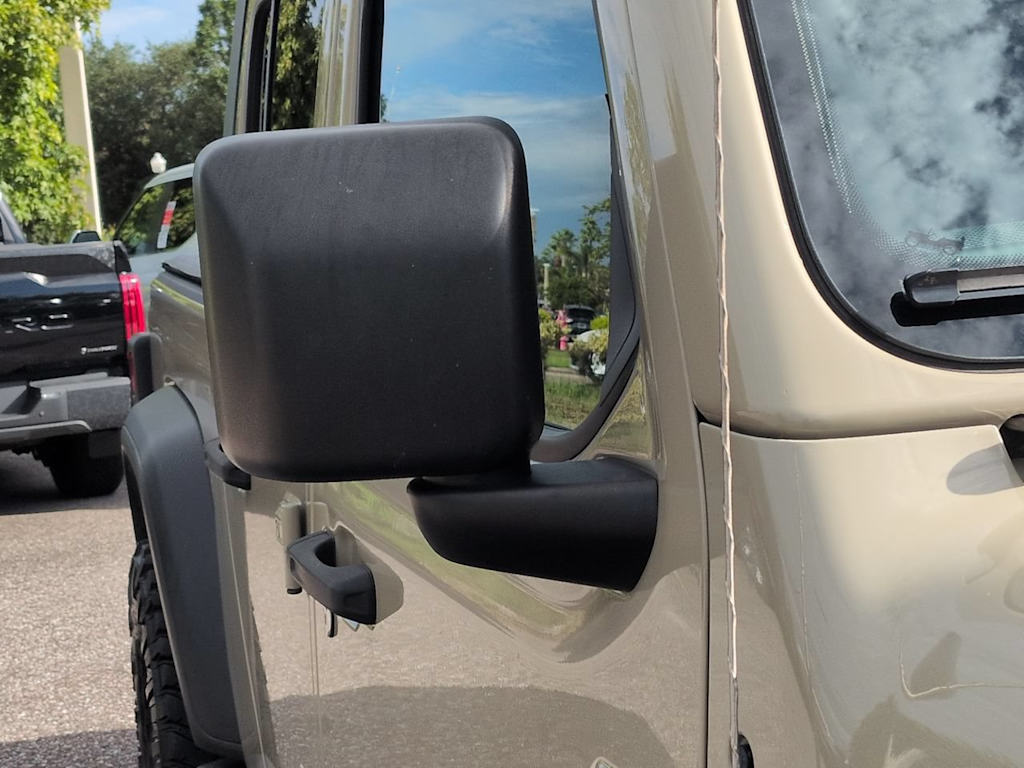 Thumbnail: 2020 Jeep Gladiator - 20