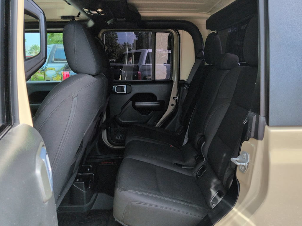 Thumbnail: 2020 Jeep Gladiator - 11
