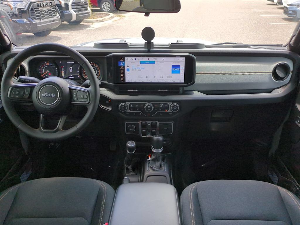 Thumbnail: 2024 Jeep Gladiator - 2