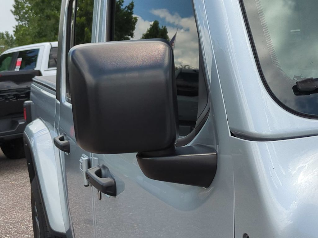 Thumbnail: 2024 Jeep Gladiator - 20