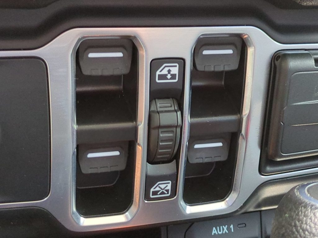 Thumbnail: 2024 Jeep Gladiator - 14