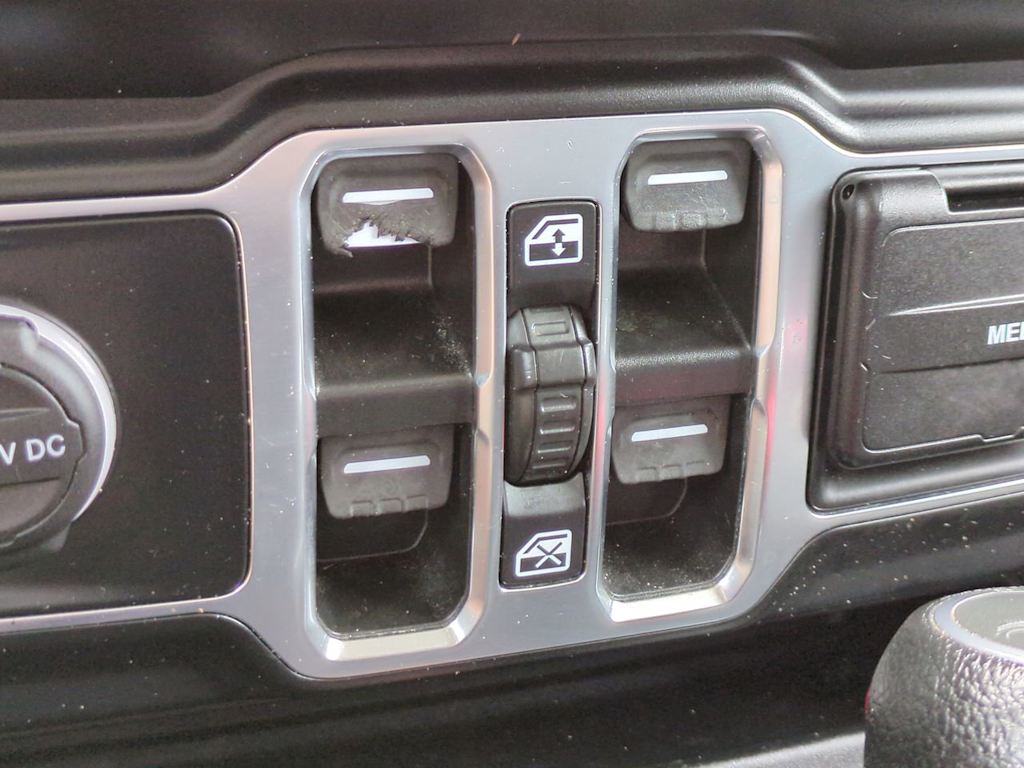 Thumbnail: 2022 Jeep Gladiator - 22