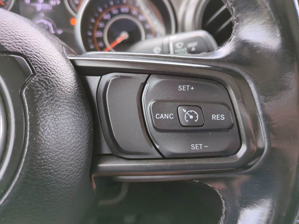 Thumbnail: 2022 Jeep Gladiator - 24