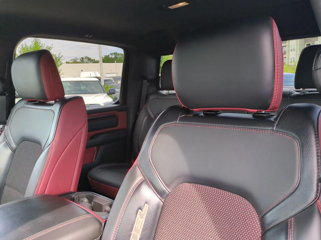 Thumbnail: 2025 RAM 1500 - 10