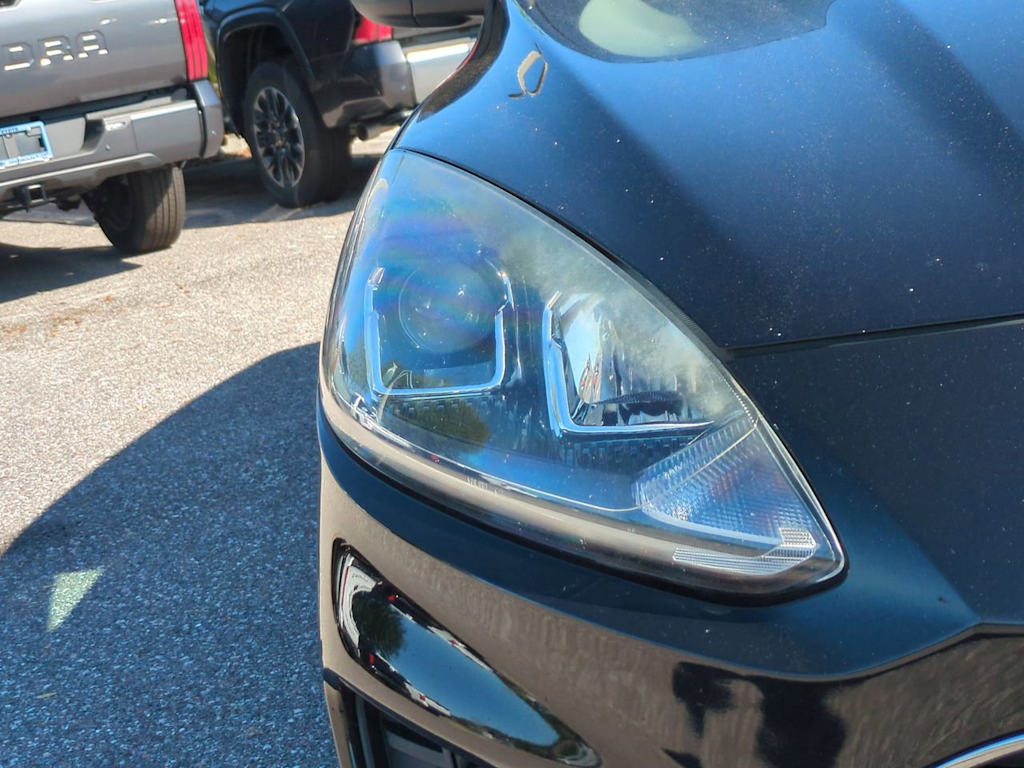 Thumbnail: 2020 Ford Escape - 6