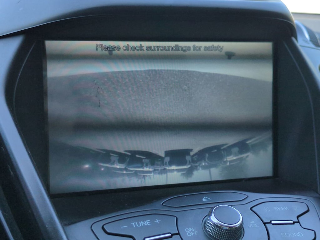 Thumbnail: 2016 Ford Escape - 21