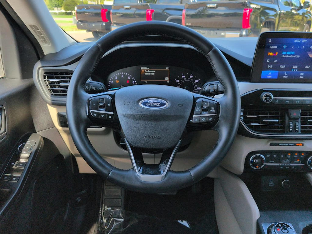Thumbnail: 2021 Ford Escape - 9
