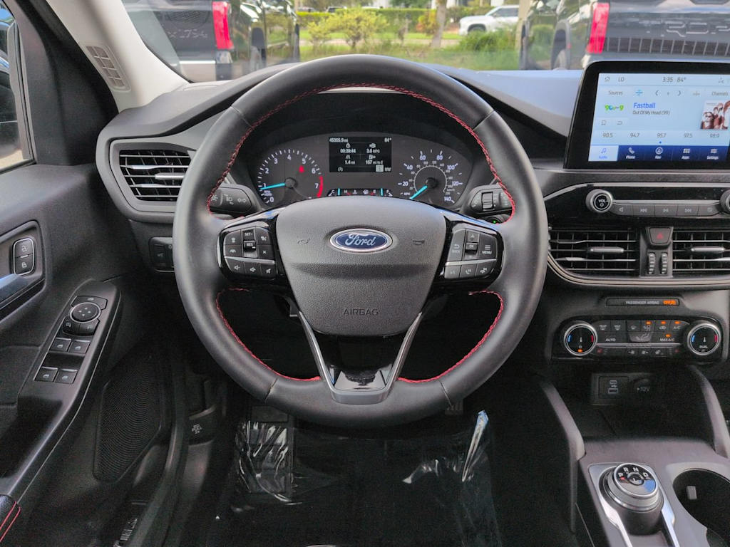 Thumbnail: 2022 Ford Escape - 8