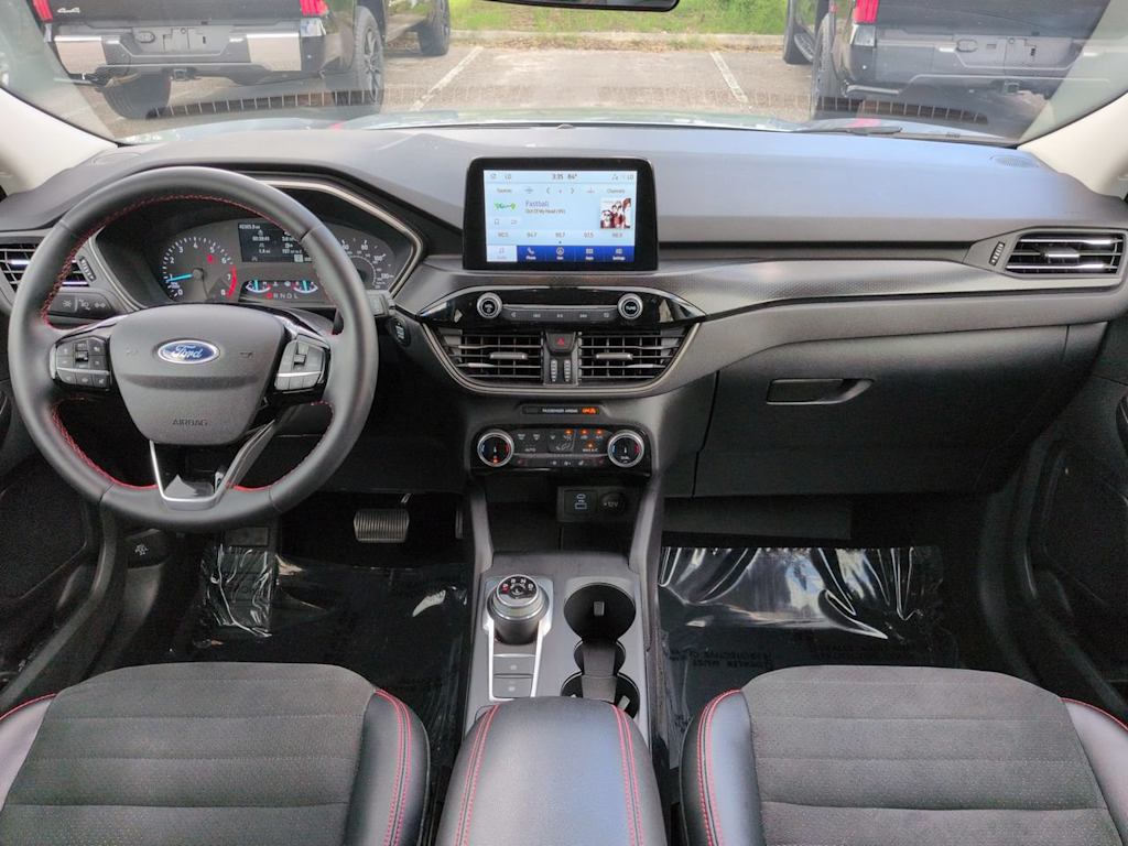 Thumbnail: 2022 Ford Escape - 2
