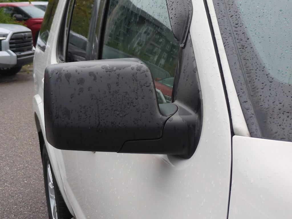 Thumbnail: 2008 Ford Explorer - 19