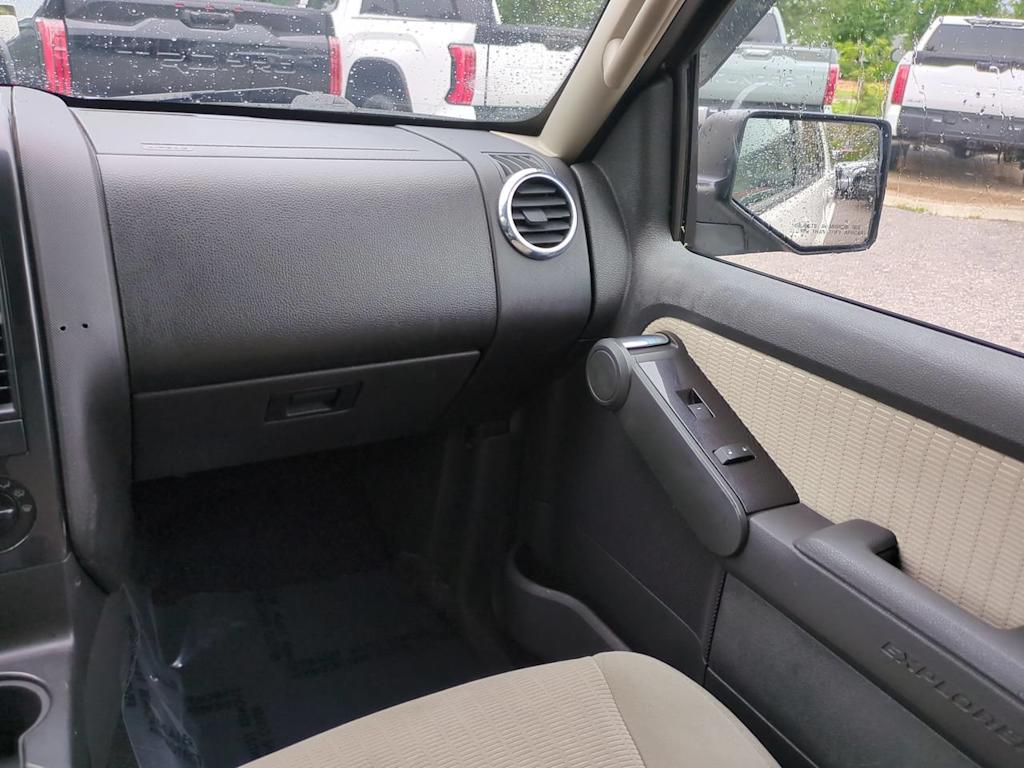 Thumbnail: 2008 Ford Explorer - 20