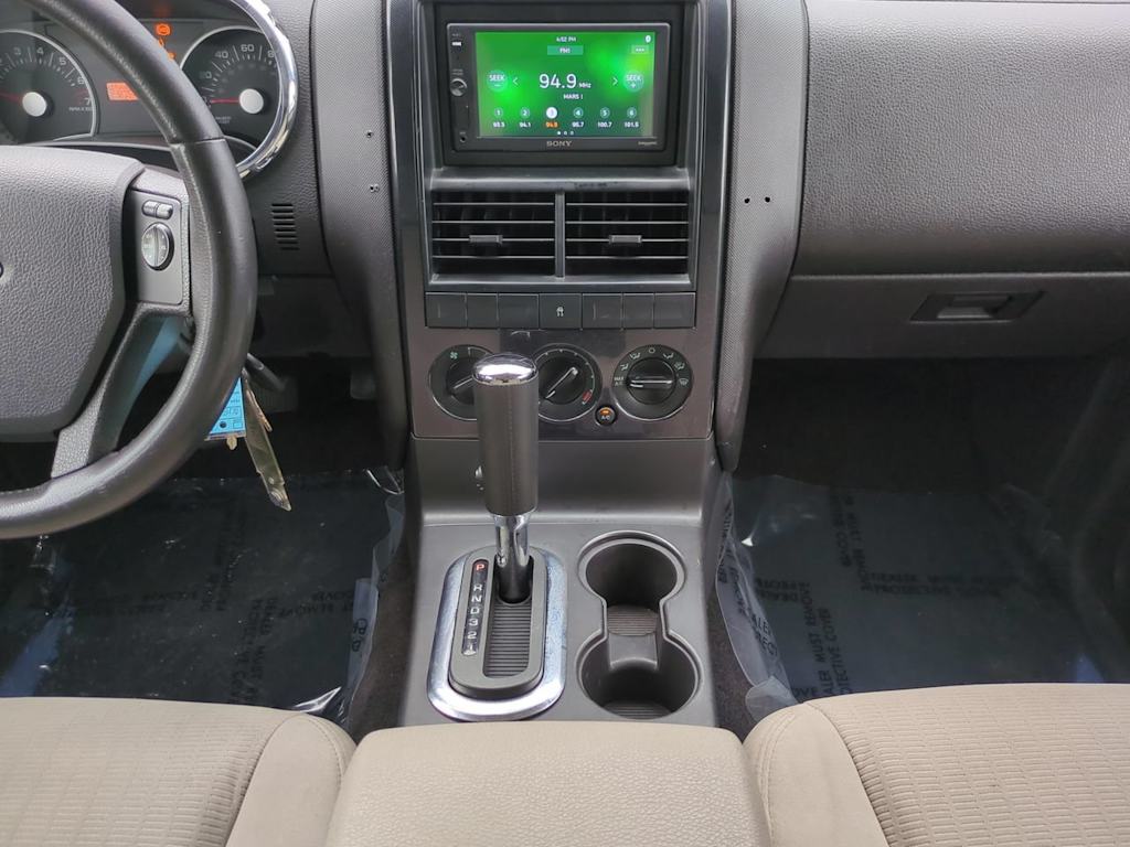 Thumbnail: 2008 Ford Explorer - 12