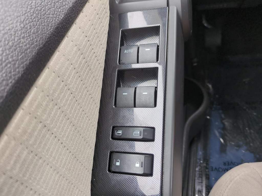 Thumbnail: 2008 Ford Explorer - 22